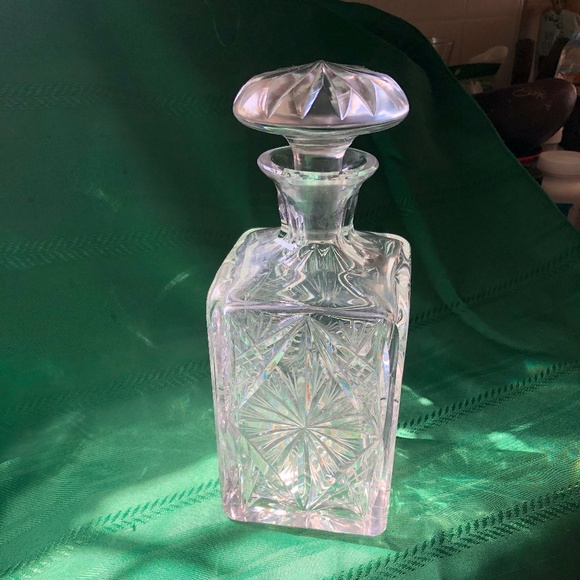 Crystal Decanter 24oz with 2"Stopper - Picture 4 of 6